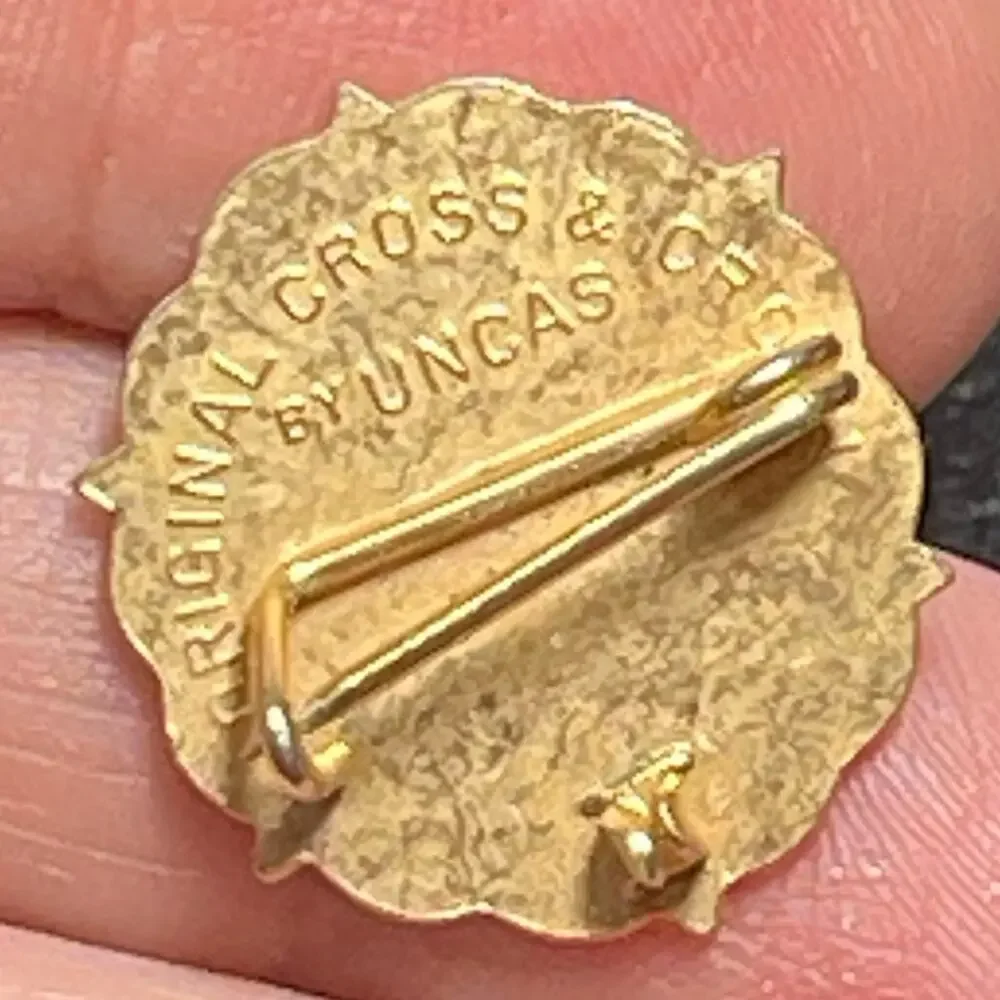 Vtg Original Cross & Crown By Uncas Pin Presbyterian Enamel SS Attendance Pin